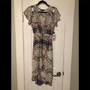 [NWT] Maxi. Open Shoulder. Print Dress 💃🏼